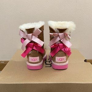 Kidz Ugg Boot size 7